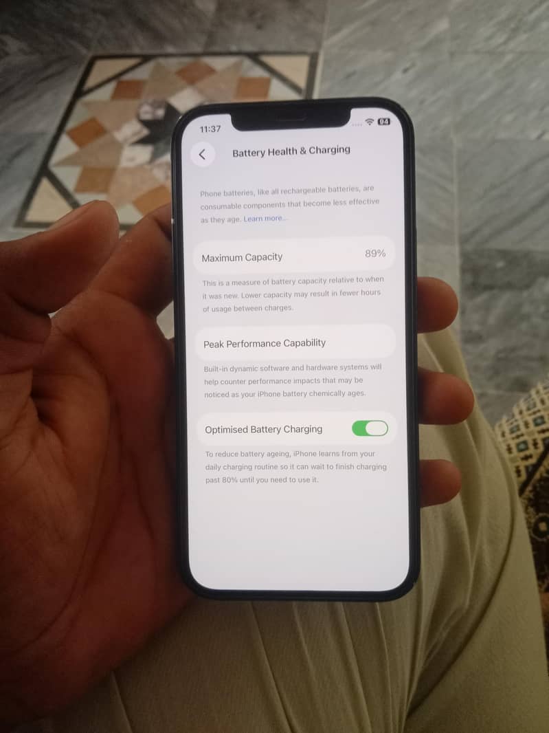 Apple iPhone 12 11