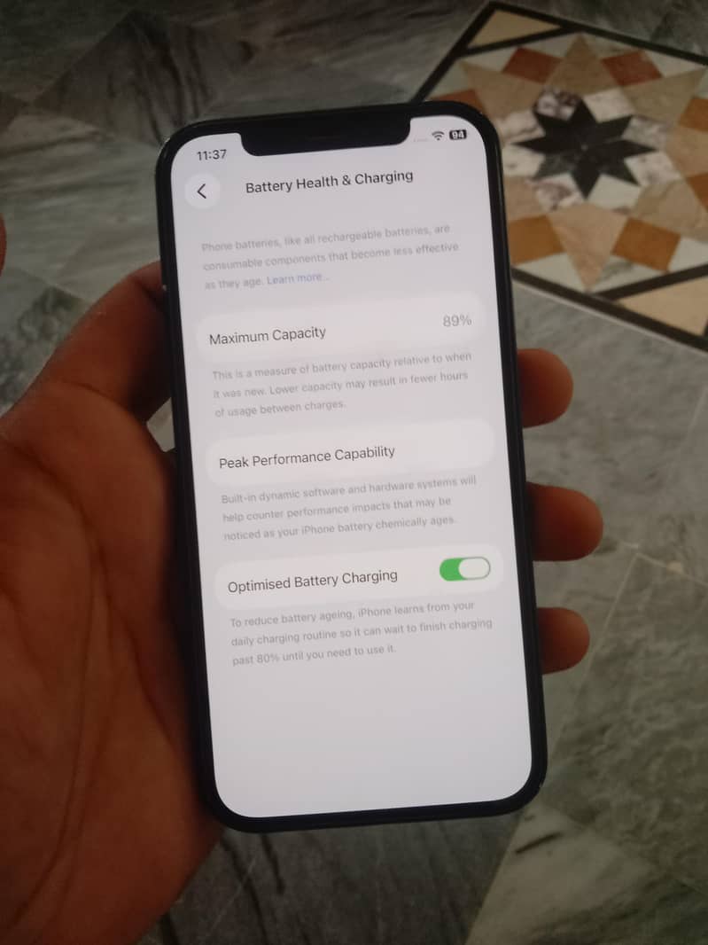 Apple iPhone 12 12