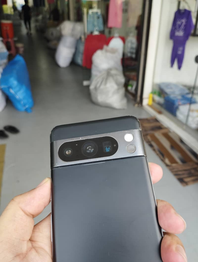 Google Pixel 8 Pro 2
