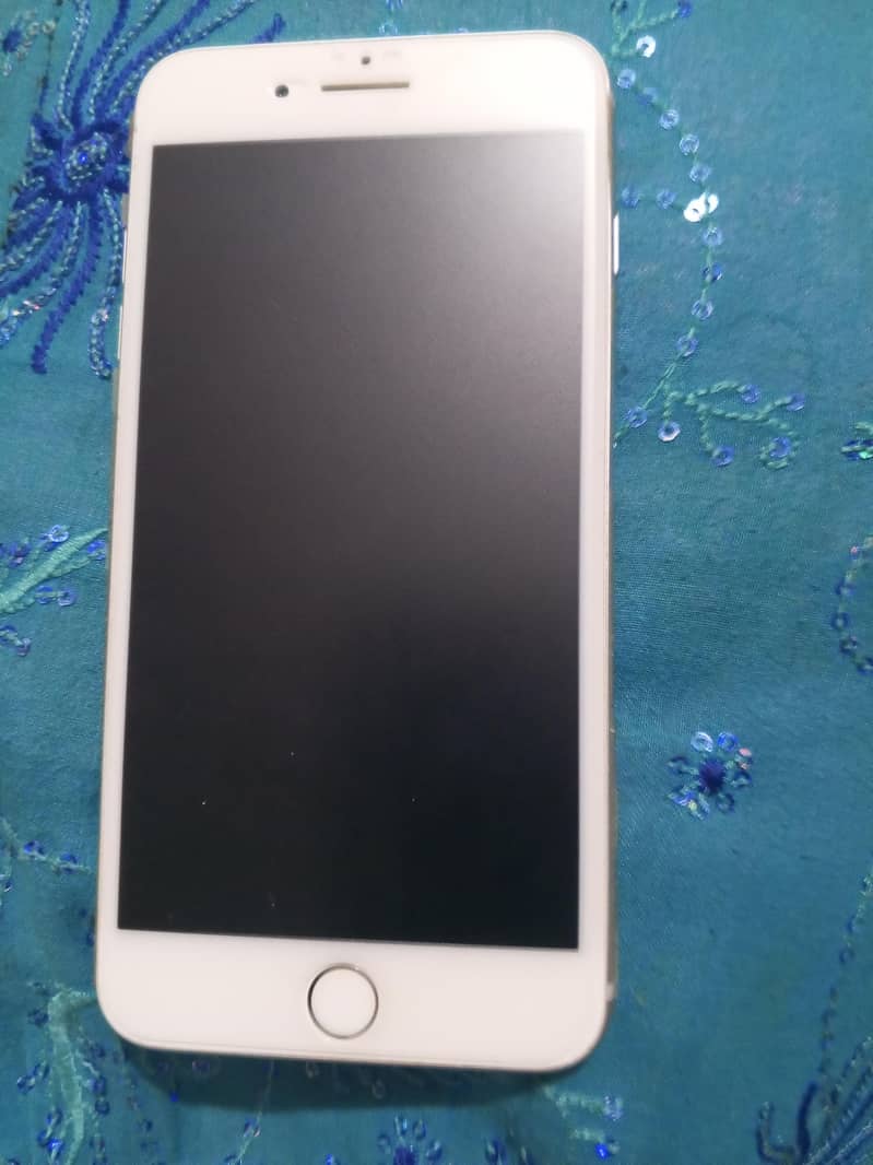 Apple iPhone 7 Plus 1