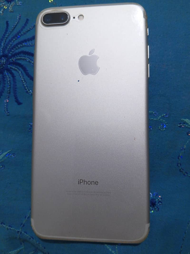 Apple iPhone 7 Plus 4