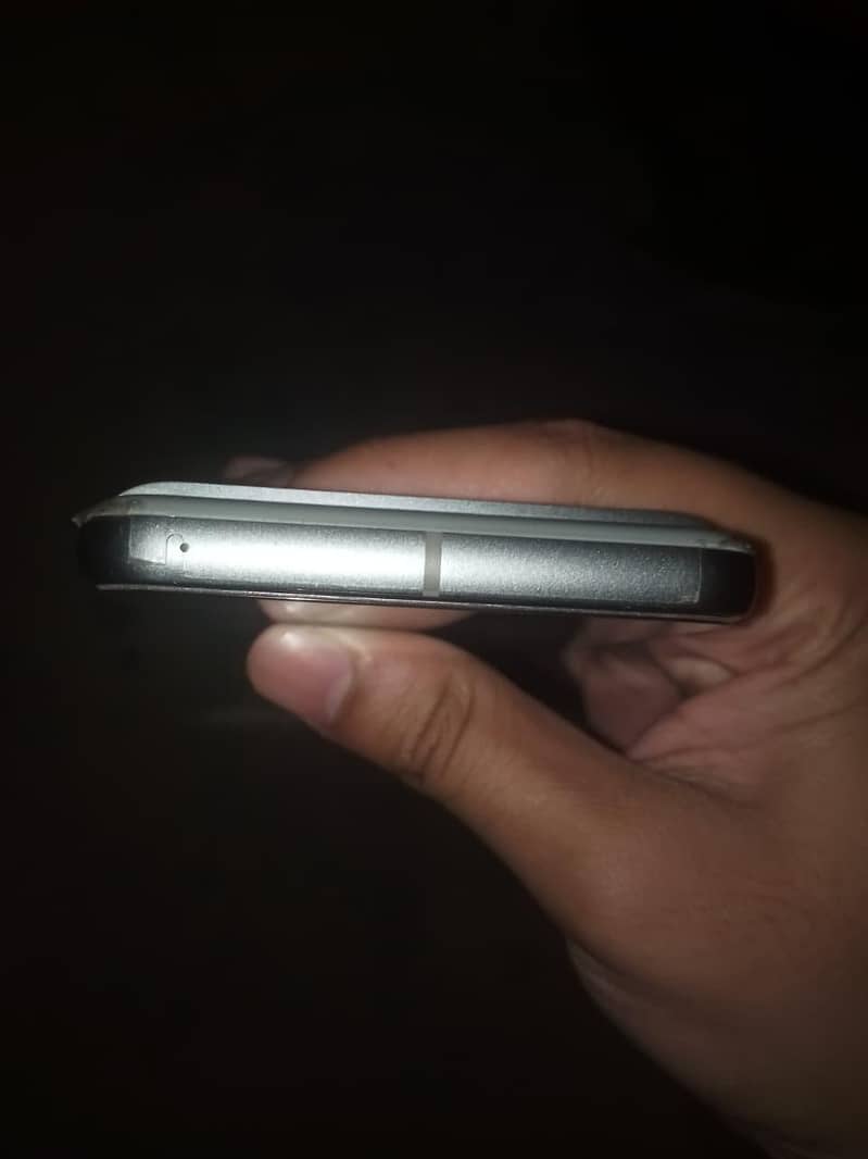 Google Pixel 8 2
