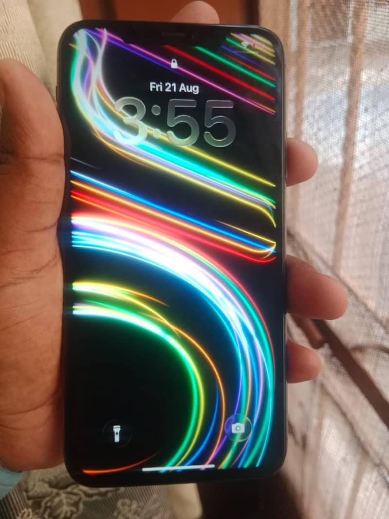 Apple iPhone 11 Pro Max 4
