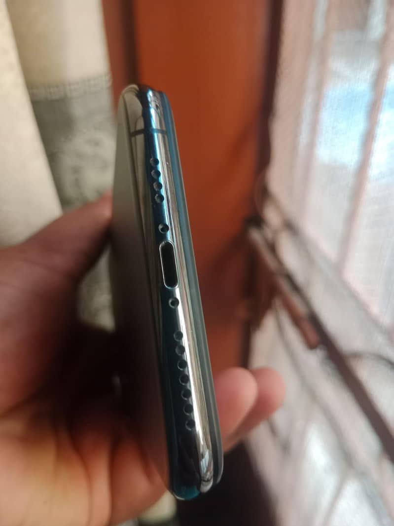 Apple iPhone 11 Pro Max 5