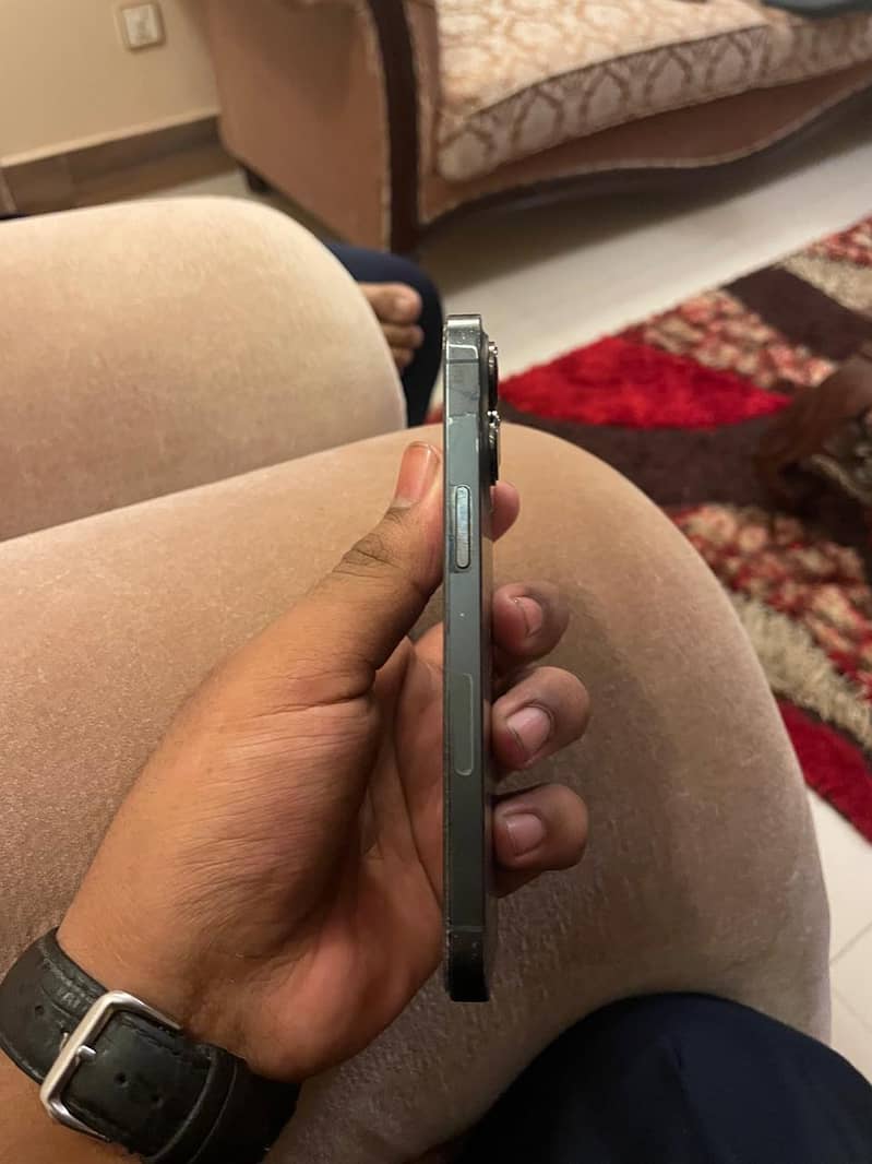 Apple iPhone 13 Pro 3
