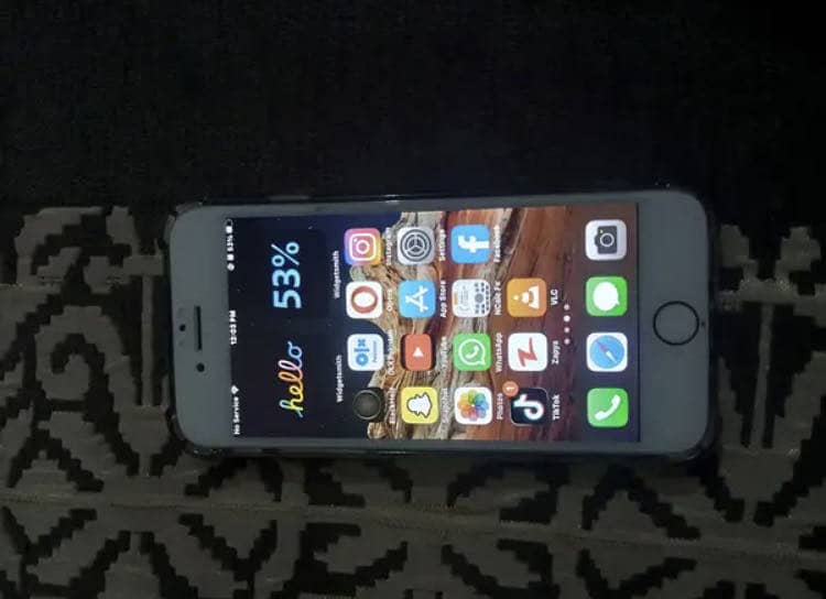 Apple iPhone 7 5