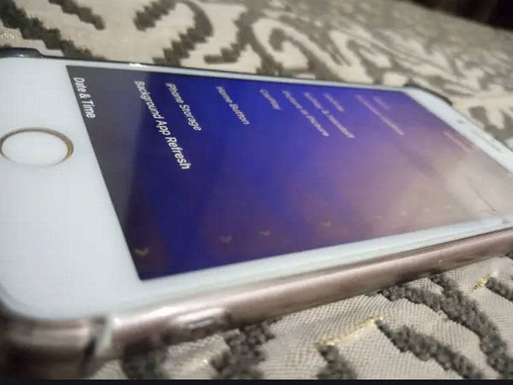 Apple iPhone 7 6