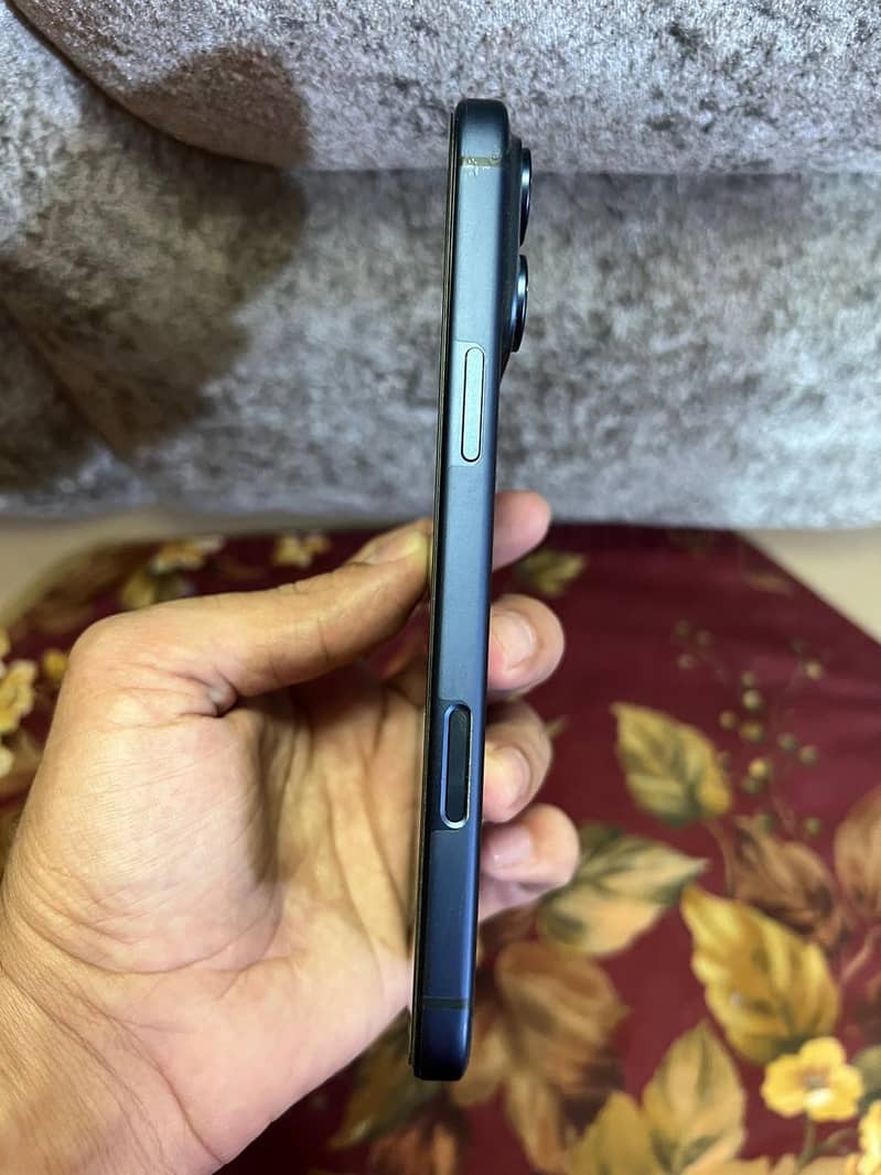 Apple iPhone 17 Pro Max 2
