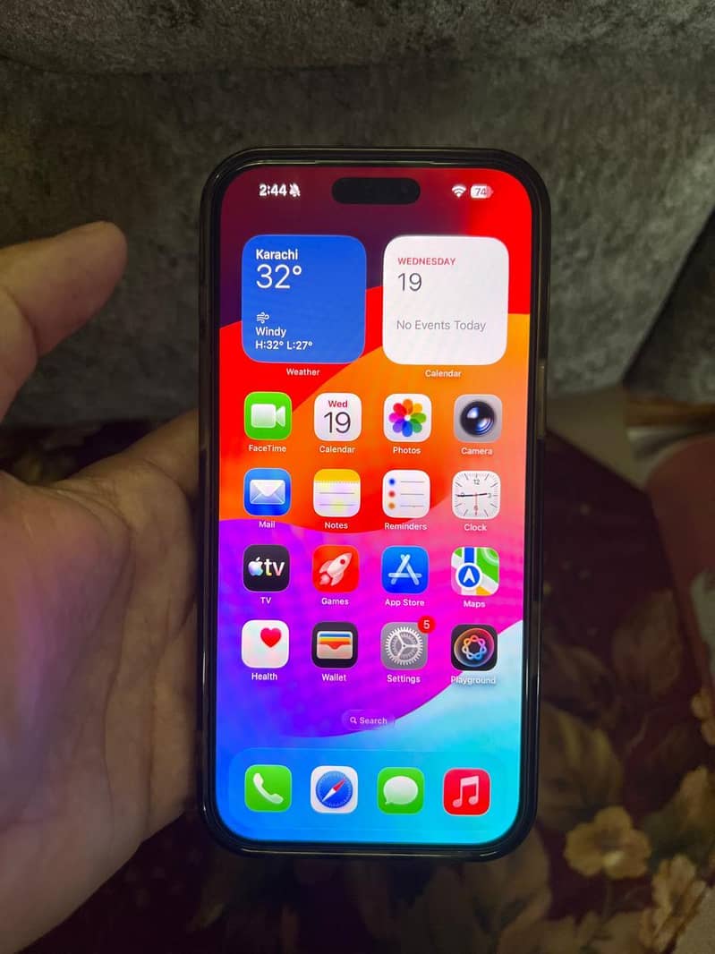 Apple iPhone 17 Pro Max 4