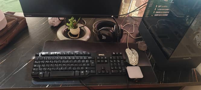 Gaming PC | Core i5 7400 | 16GB RAM | 2GB Graphics | IPS Monitor