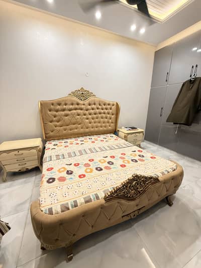 Modren style bed