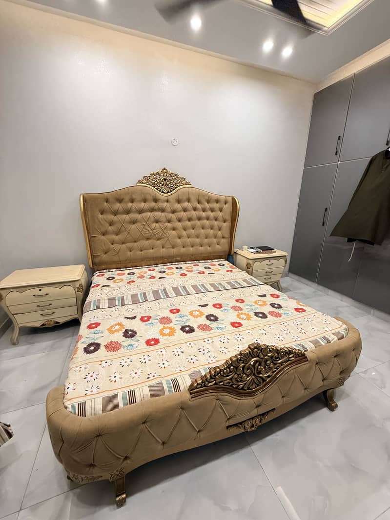Modren style bed 4