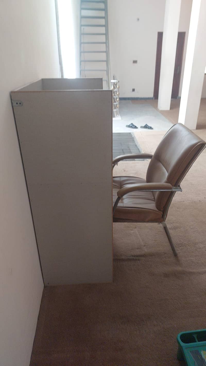 chairs ,table 1
