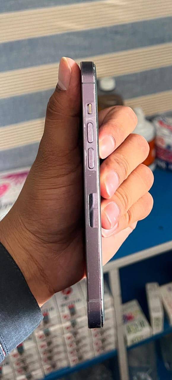 Apple iPhone 14 Pro 1