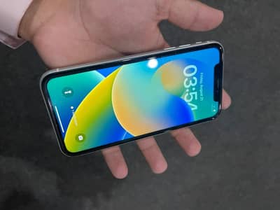 Apple iPhone XR