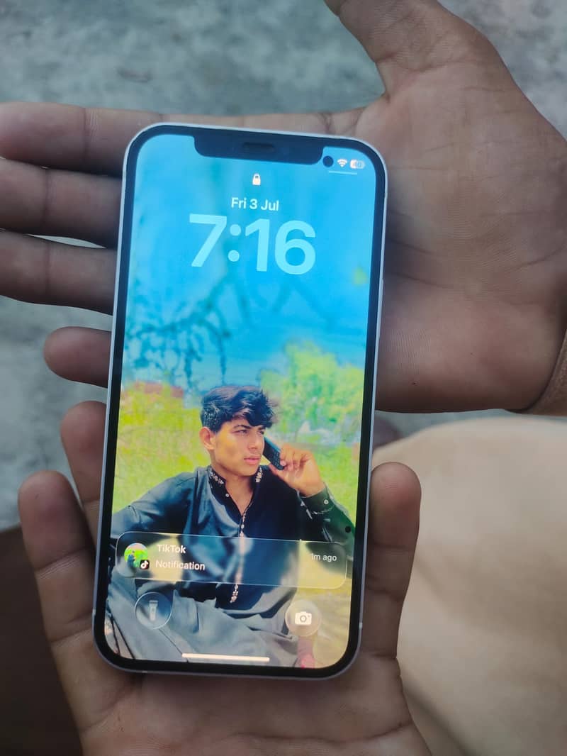 Apple iPhone 12 2
