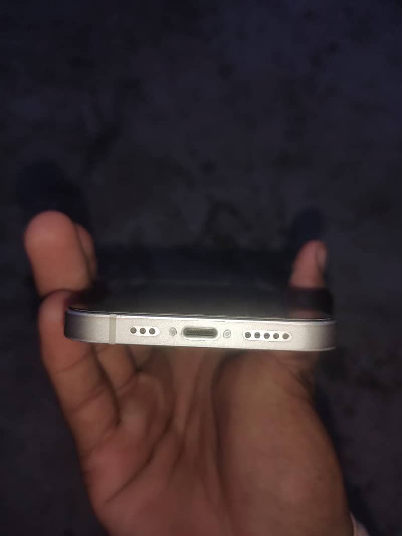 Apple iPhone 12 3