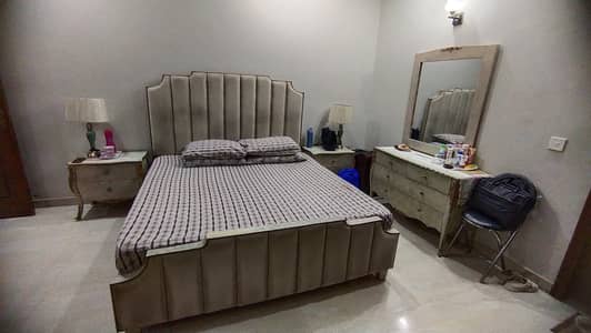 Luxury King Size Bed Set + 2 Side Tables + Dressing Table & Mirror