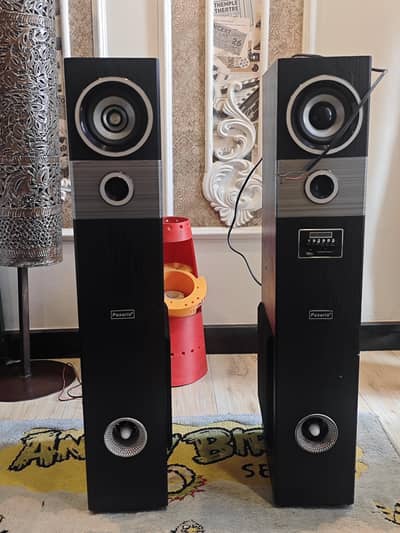 Pasaris speakers