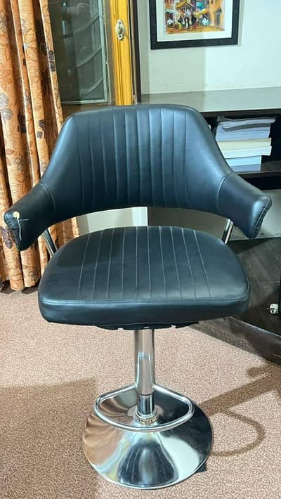 alexa poshish bar stool