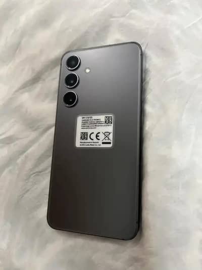 Samsung s24 with box for sale and exchange with good phones