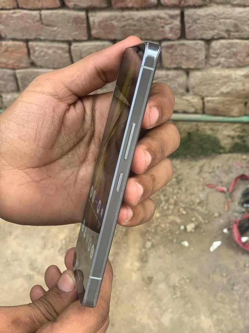 Sharp Aquos R7 2