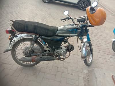 color red, engine ok, indicator, front light, back light,seat ok