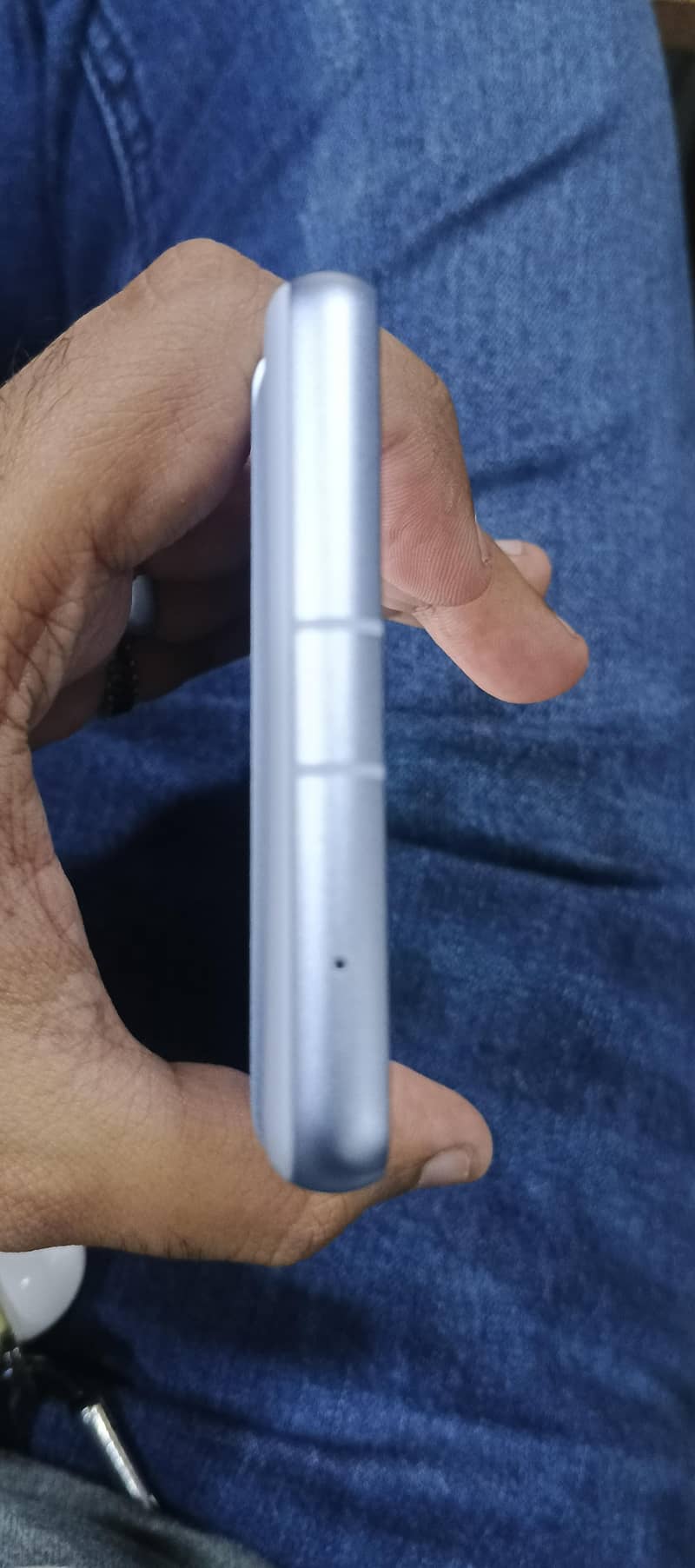 Google Pixel 7a 6