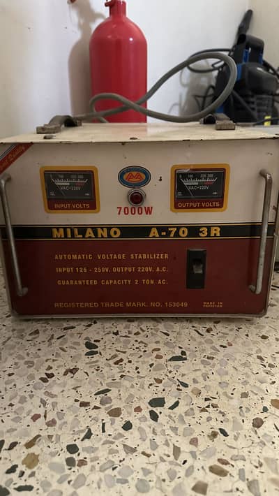 Voltage stabilizer