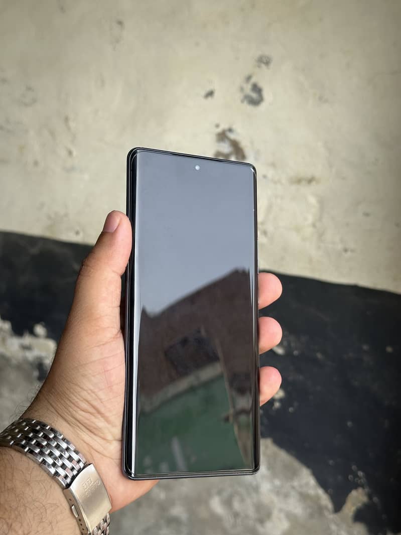 Tecno Spark 20 Pro Plus 3