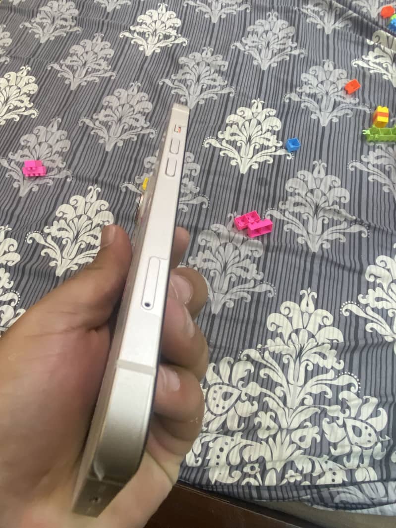 Apple iPhone 14 1