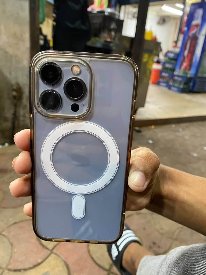 Apple iPhone 13 Pro 1