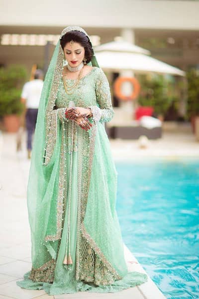 light mint green bridal Maxi lush condition neat and clean