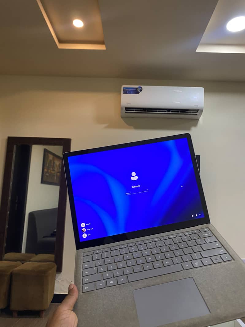 Microsoft Surface 2  Core i5 8th Generation 2