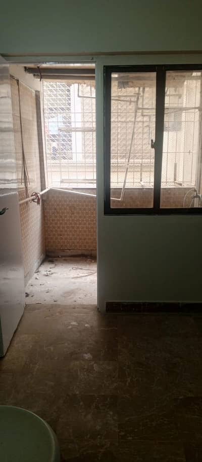 2 bed lunch flat available for rent