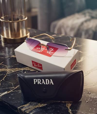 Stylish Rimless Gradient Sunglasses with Gold Frame