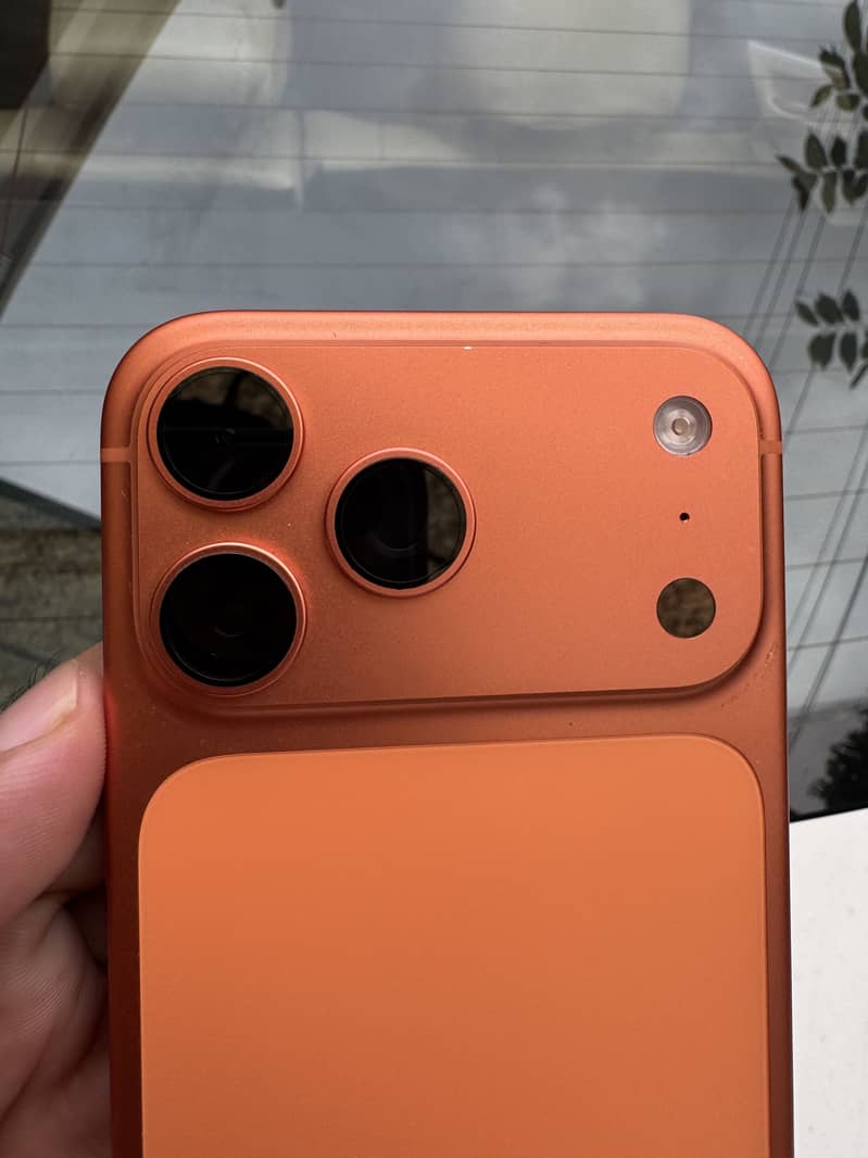 Apple iPhone 17 Pro Max 2