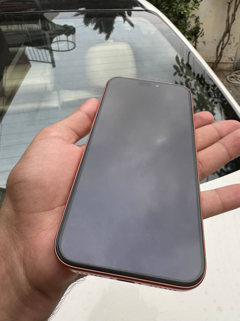 Apple iPhone 17 Pro Max 4
