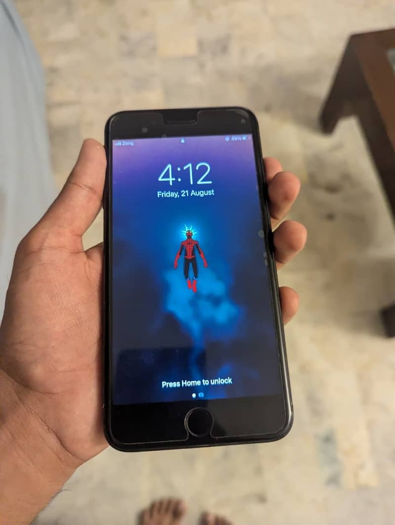 Apple iPhone 7 Plus 0