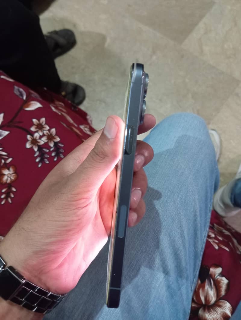 Apple iPhone 13 Pro Max 3