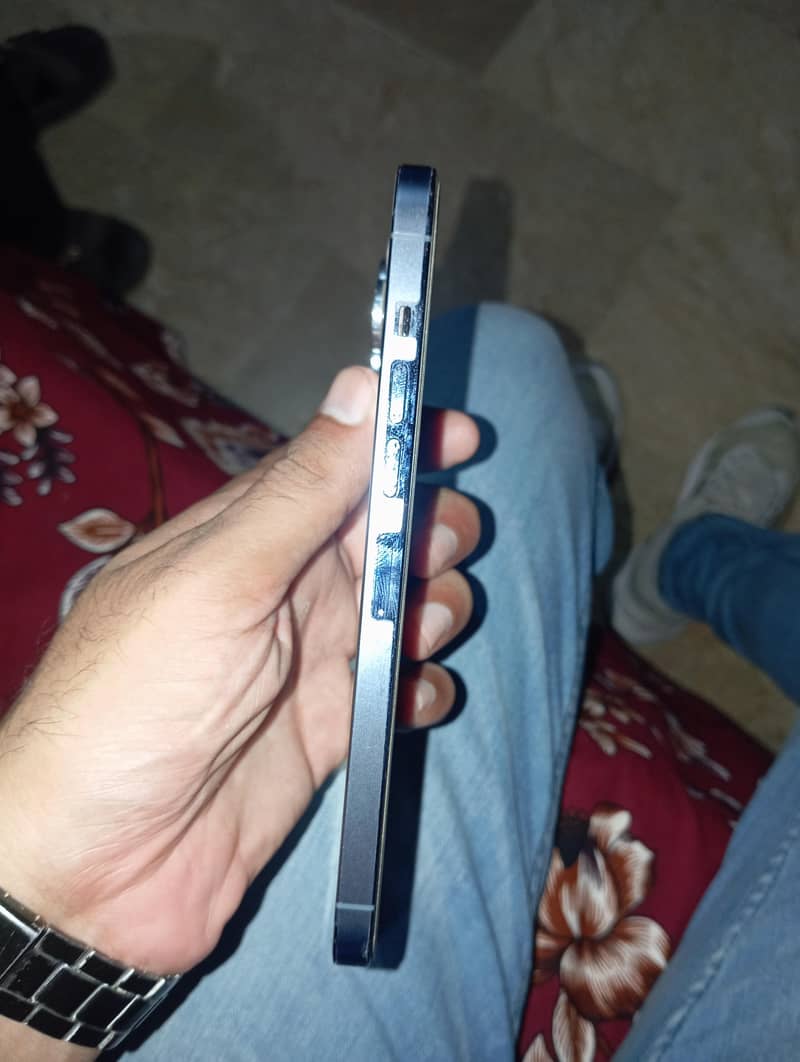 Apple iPhone 13 Pro Max 5