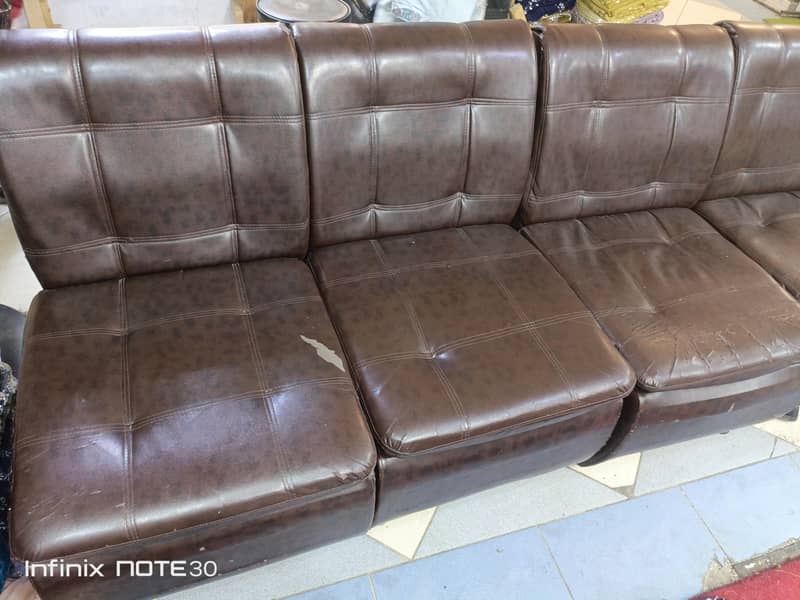 Sofa& chairs 0
