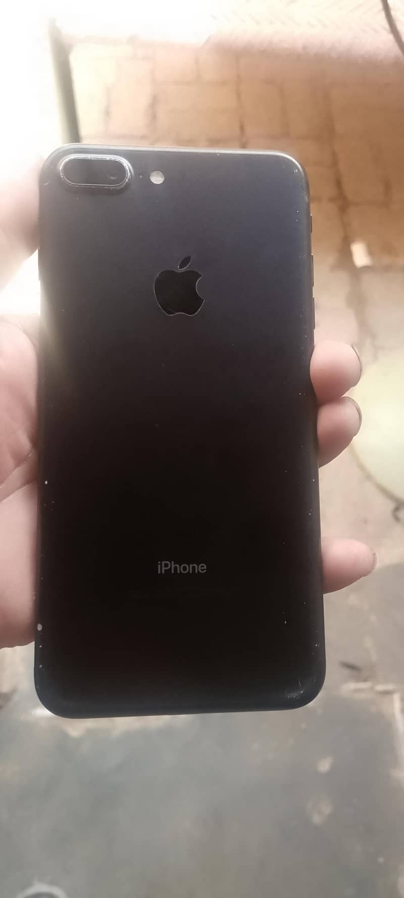 Apple iPhone 7 Plus 1