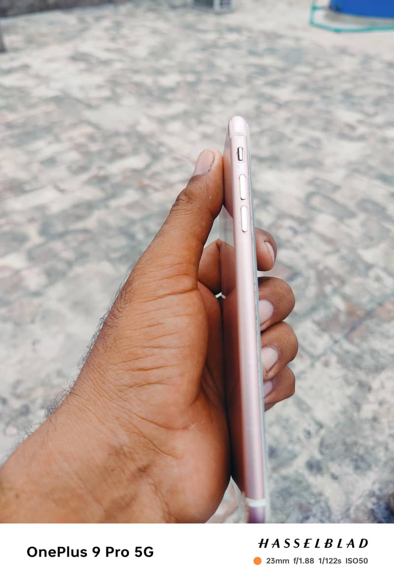 Apple iPhone 7 Plus 6