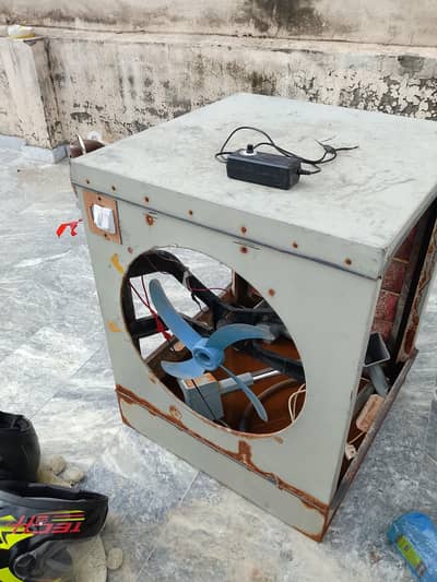 12 Volt Room Cooler including stand and power Supply