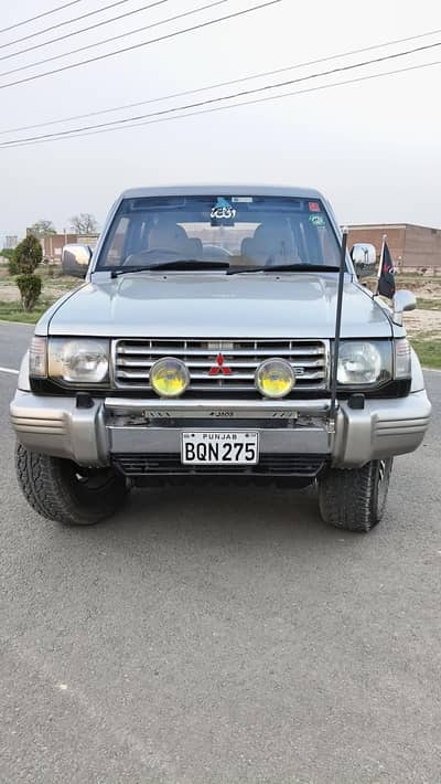 Mitsubishi Pajero 1992