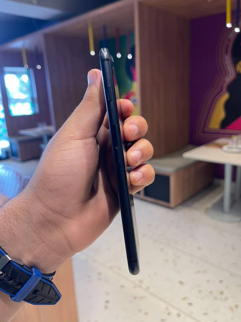 Apple iPhone 7 Plus 2