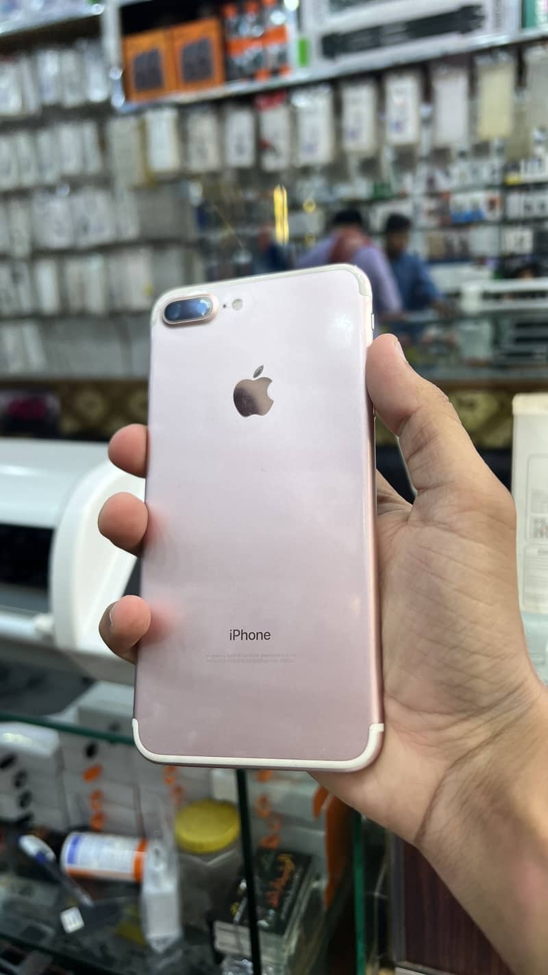Apple iPhone 7 Plus 1