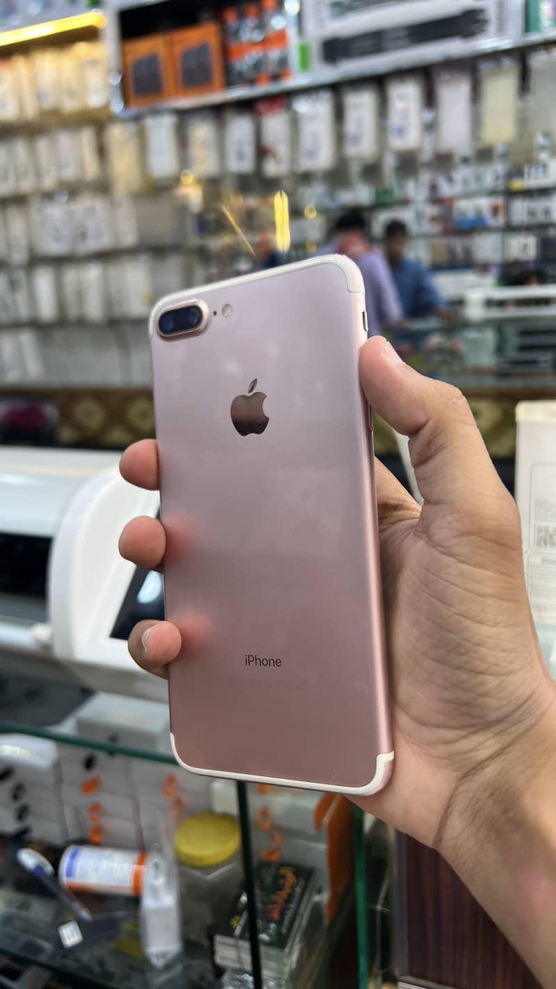 Apple iPhone 7 Plus 2