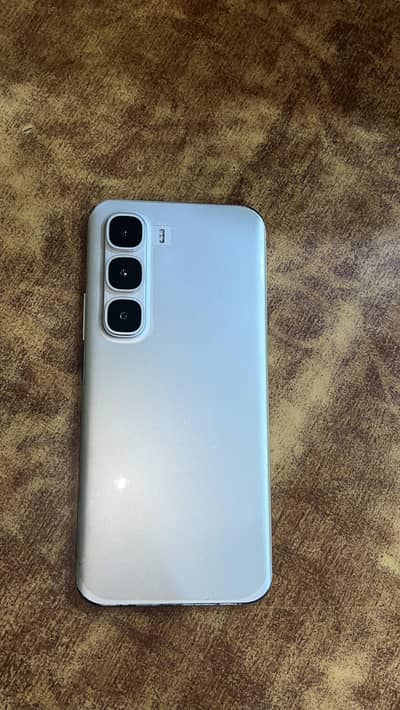 infinix hote 60 pro plus 10/9 brand new all oky box+charg